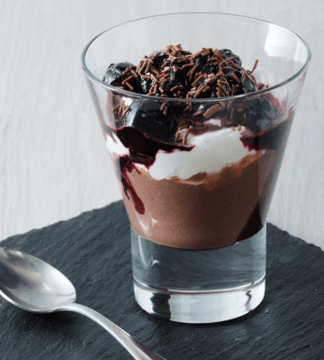 Cherry-Choco-Becher Rezept