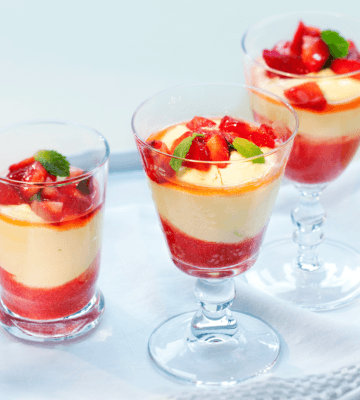 Coupe vanille-fraise