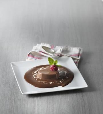 Choco Flan-Herzli auf Schokoladespiegel
