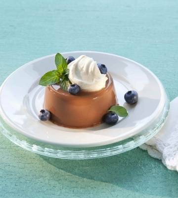 Schokoladen-Flan mit Kardamom-Wölkchen