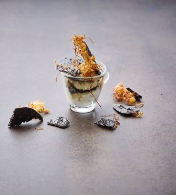 Schwarze Sesam-Platte