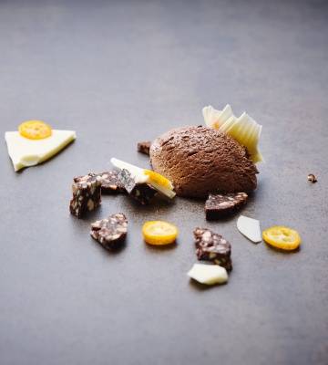 Weisse Couverture mit Kumquats
