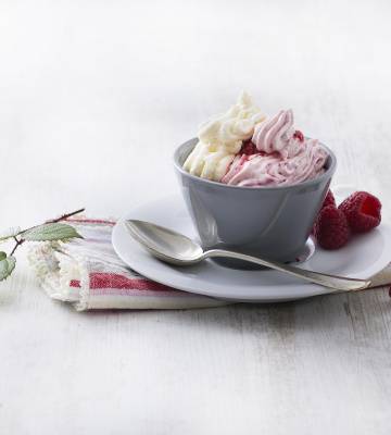 Zweifarbiges Himbeer-Schokolade-Mousse