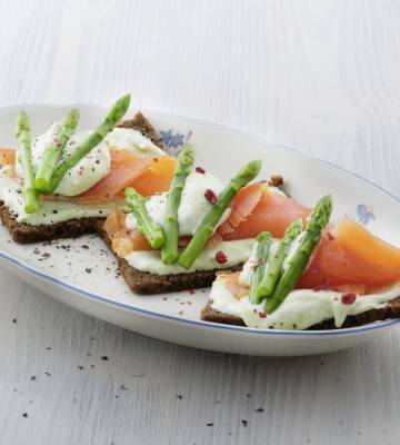 Spargel-Mousse mit Lachs