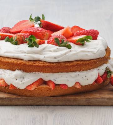 Stracciatella-Erdbeer-Quarktorte