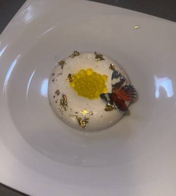 Mousse alla camomilla e caviale di limone 