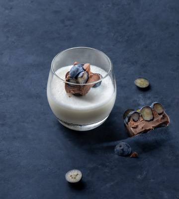 Blanc Manger mit Heidelbeer-Schokolade