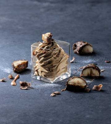 Mousse à l’espresso avec bananes au chocolat 