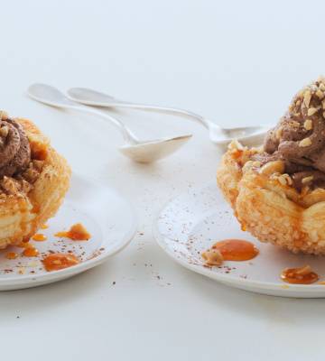 Peanut-Caramel-Chocolate-Tartelettes